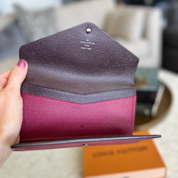 Louis Vuitton Wallet - Picture 4 of 10